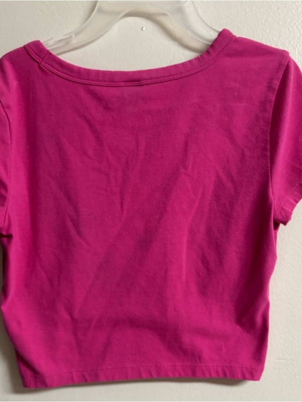 V-Neck Crop Top - Picture 2 of 3